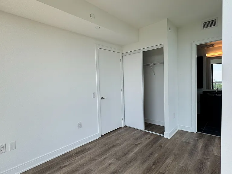 86 Dundas St E #1114 — Photo 16