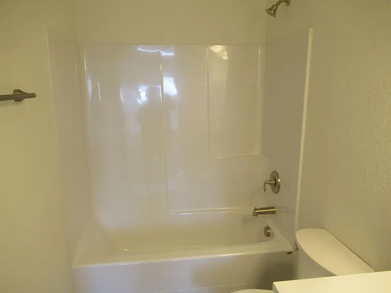 Newer Three Bedroom Duplex — Photo 17