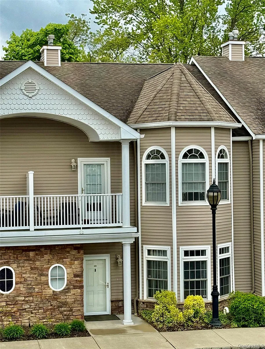 Building Photo - 12 Jacqueline Way #12