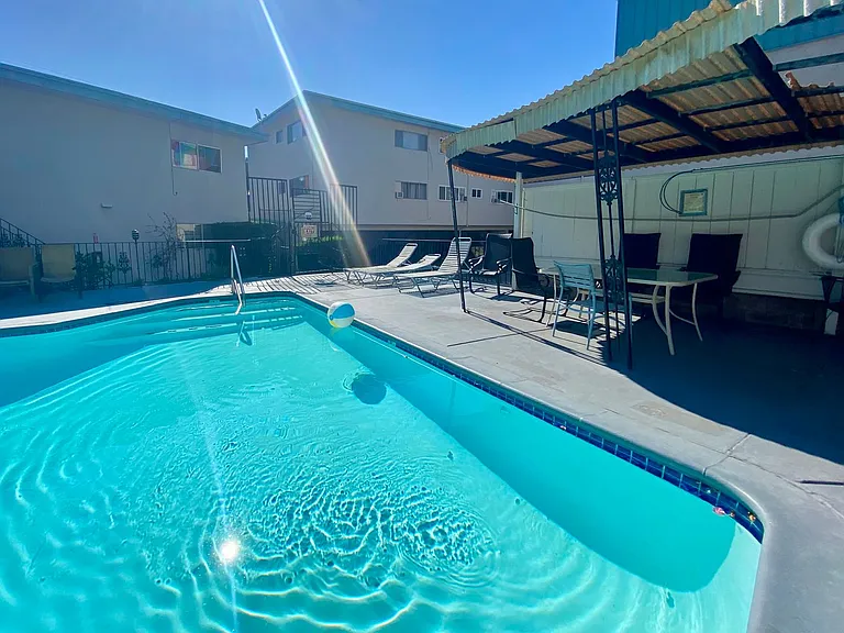 1372 Creekside — Photo 4