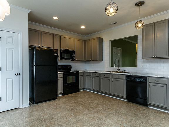 4th image of 650 Ganyard Farm Way Unit 15
