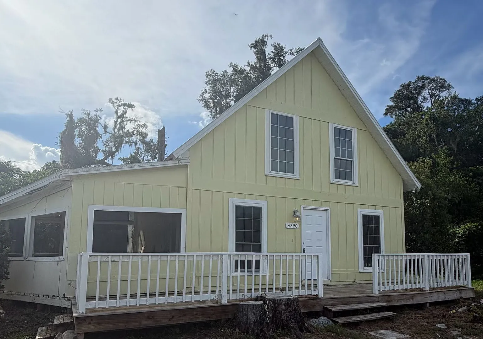 4290 NE 2nd Court — Photo 2