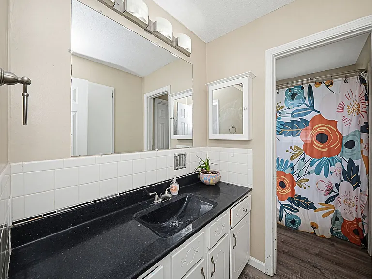 1429 Highland Dr — Photo 21