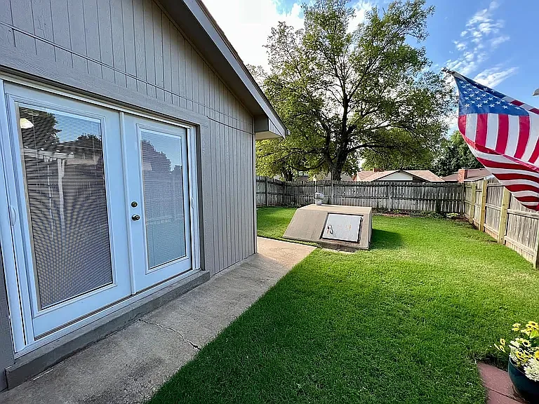 2902 Candlestick Ln — Photo 32