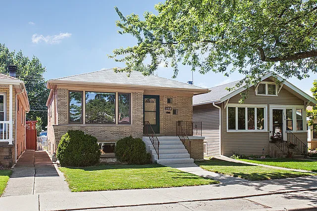 11212 S Kedzie Ave photo 1
