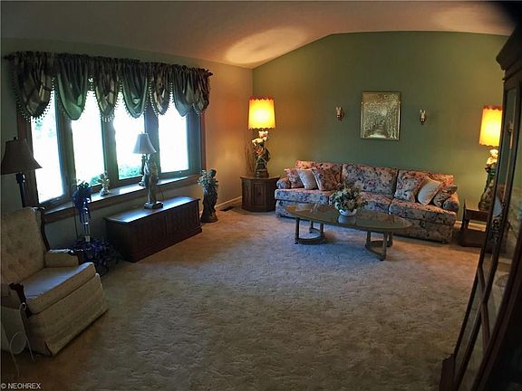 3rd image of 5817 Dorothy Dr