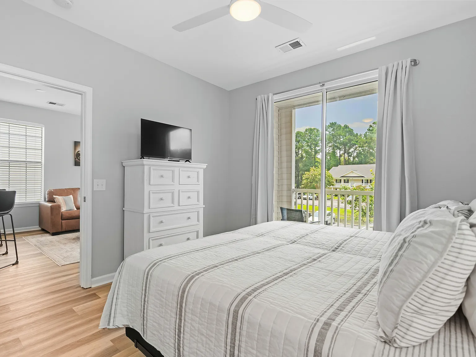 1286 River Oaks Dr — Photo 3