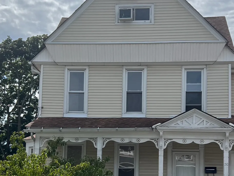 20 Benton Ave