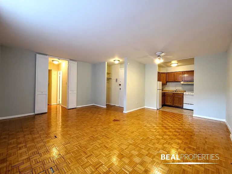 1446 N Dearborn St — Photo 17