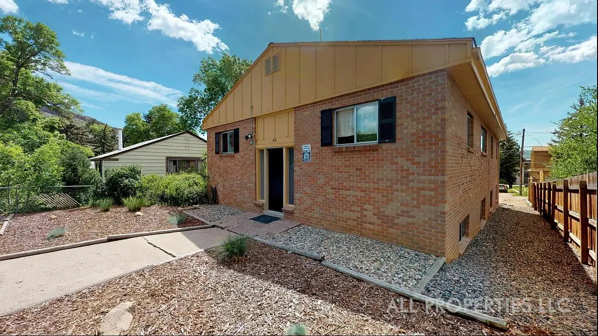 Building Photo - 919 3rd St #2