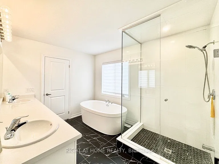 79 Calypso Ave — Photo 8