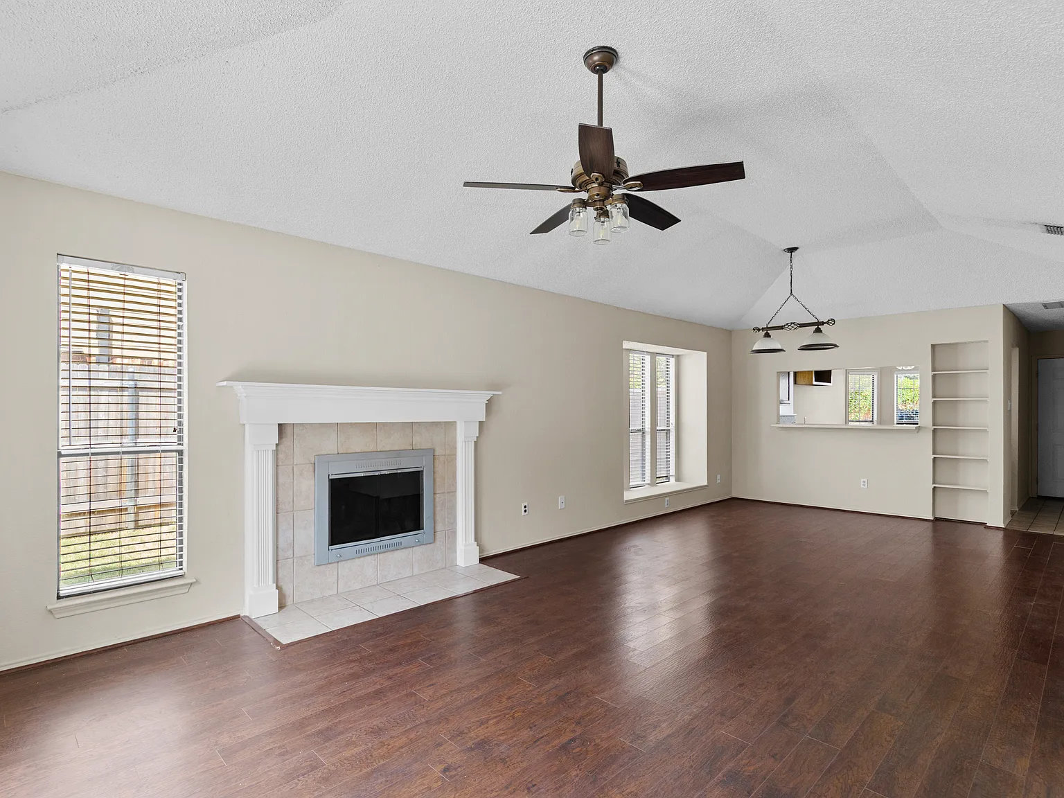 3 bed, 1392 sqft, $1,850 — Photo 3