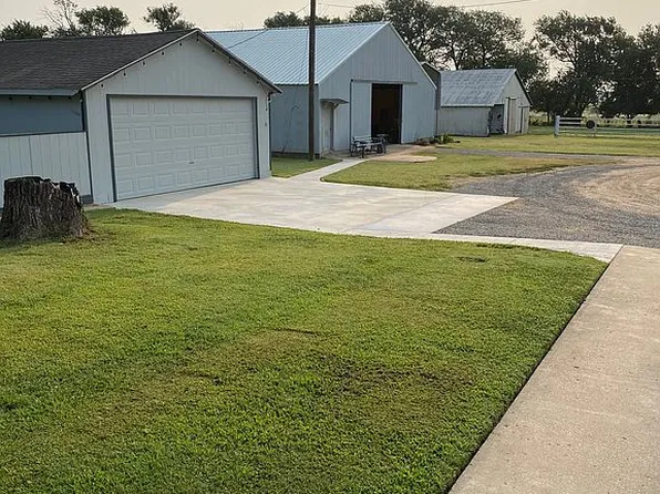 13242 W Earth Rd, Braman, OK 74632