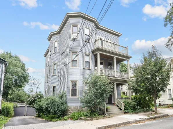 38 Oxford St #3, Somerville, MA 02143