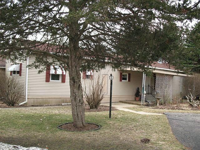 1st image of 107 Falling Creek Cir