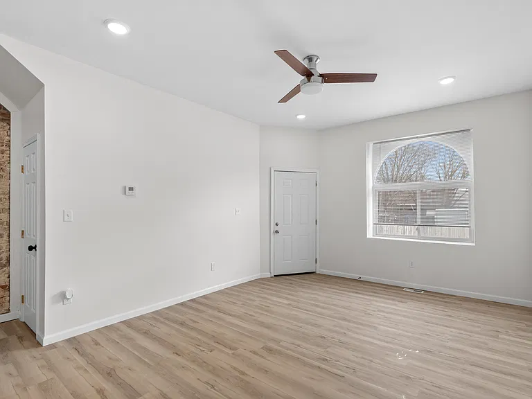 3253 Nebraska Ave #1 — Photo 15