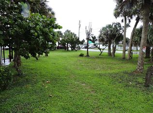 108 N 9th St, Flagler Beach, FL 32136
