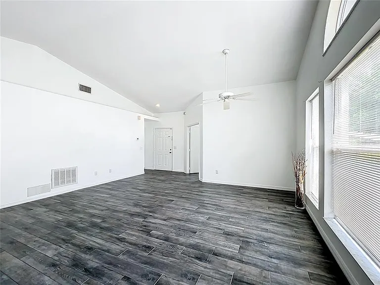 5716 Delano Ln — Photo 18