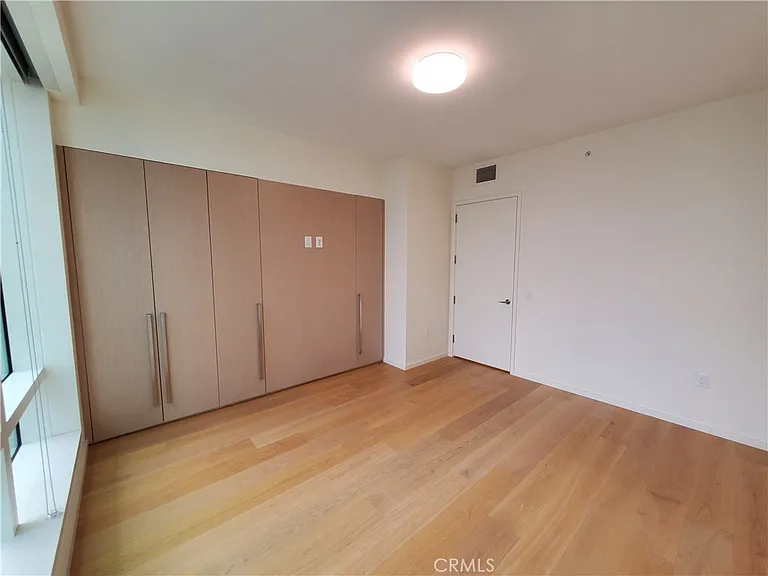 877 Francisco #3003 — Photo 9