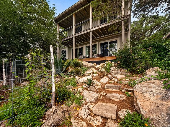 5th image of 776 Grandview Circle