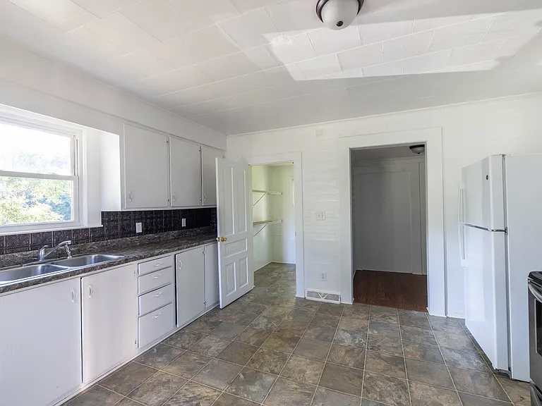 203 Church St #A — Photo 22