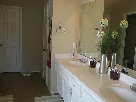 4th image of 2305 Echo Harbor Dr