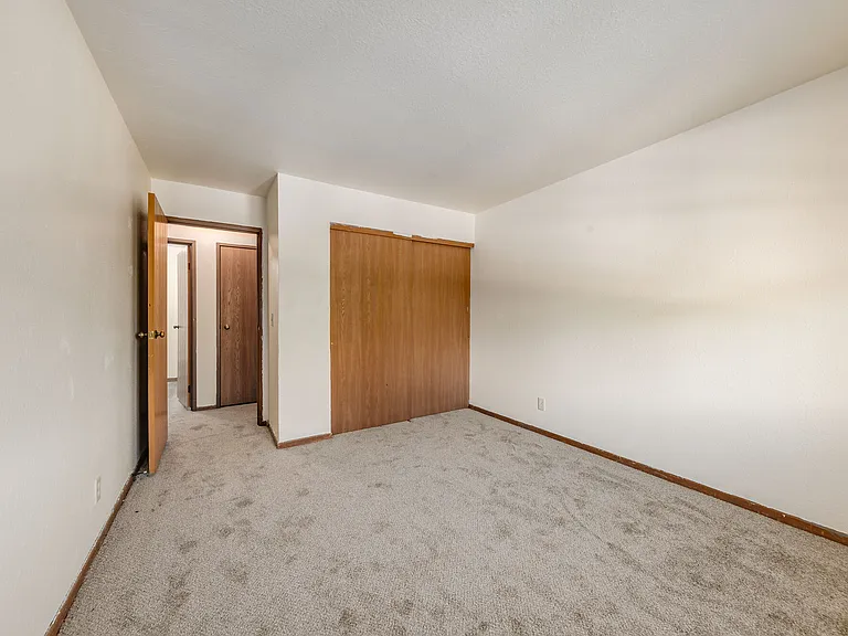 Parkway West Apartment Homes — Photo 31