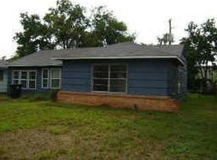 5811 Belcrest St, Houston, TX 77033