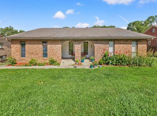473 Whispering Hills Dr, Lexington, KY 40517