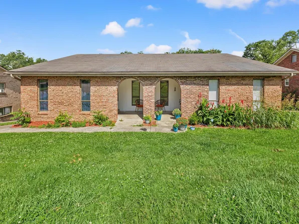 473 Whispering Hills Dr, Lexington, KY 40517