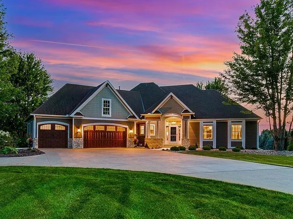 19300 Heitel Way, Prior Lake, MN 55372