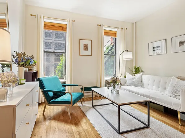 347 W 44th St APT 2FE, New York, NY 10036