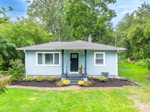 4833 Wakefield Ave NE, Comstock Park, MI 49321