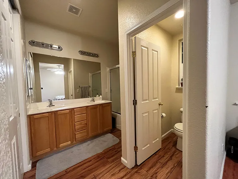 868 Holley Ct — Photo 10