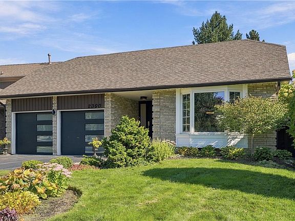 2nd image of 2390 Sinclair Cir