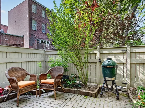 3 Pleasant Street Ct, Charlestown, MA 02129