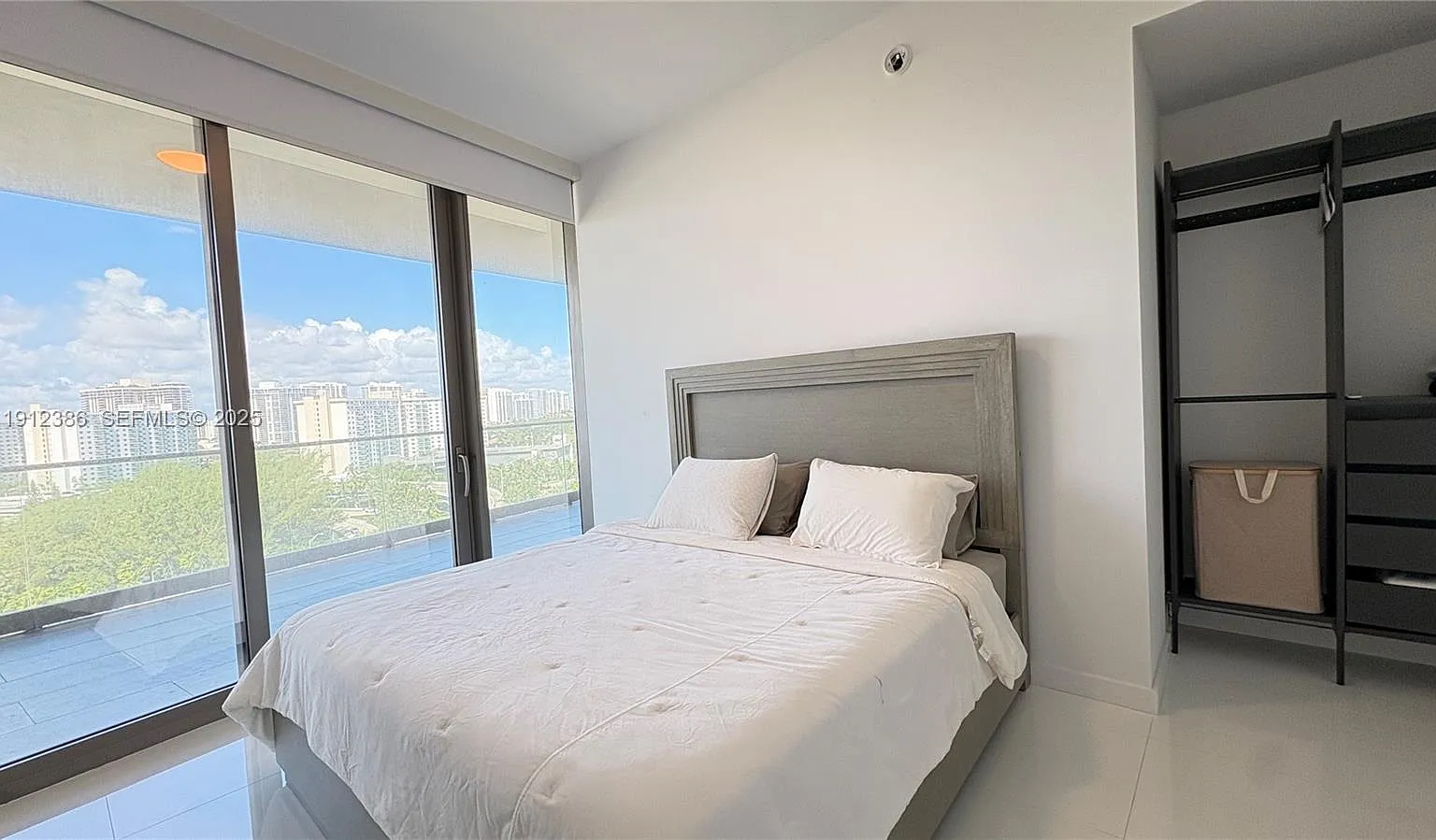 2 bed, 1107 sqft, $13,000 — Photo 4