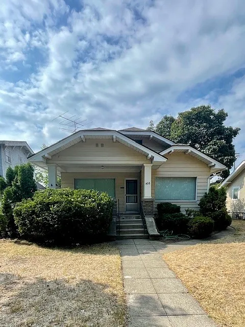 408 E Baldwin Ave