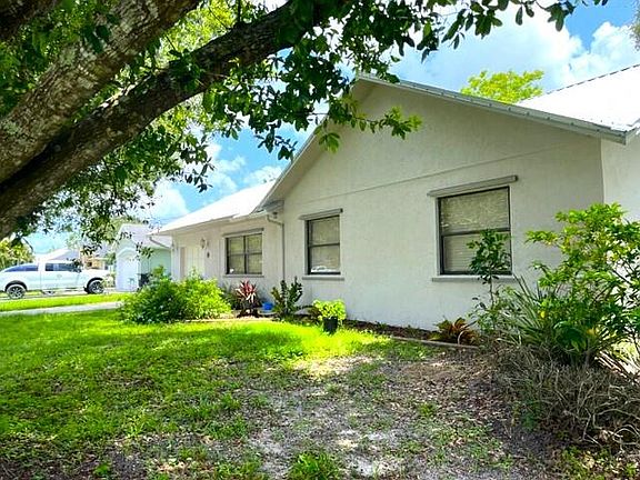5th image of 2828 SE Eagle Drive