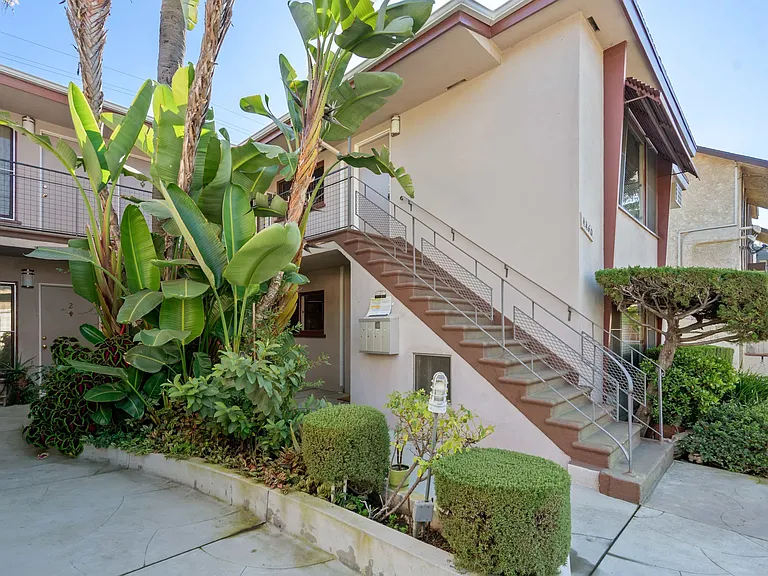 4460 Ensign Ave. — Photo 17