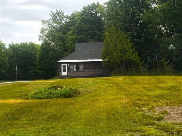 110 5th St, Old Forge, NY 13420