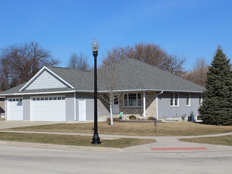 Main Entrance with Driveway