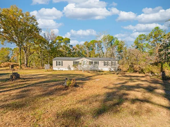 1657 North St, Ray City, GA 31645