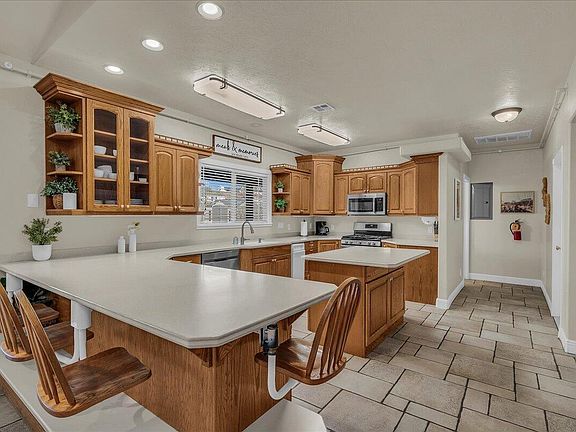 4th image of 380 W 400 N