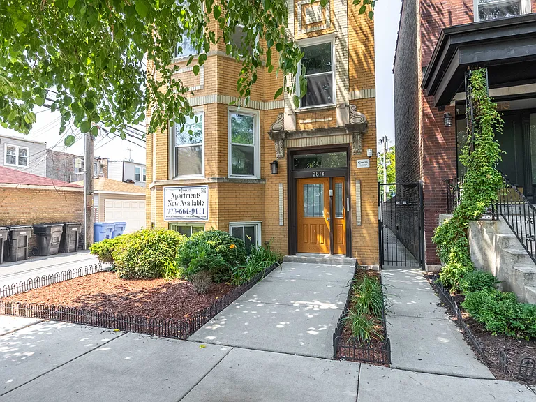 2826 N Troy St #2 — Photo 9