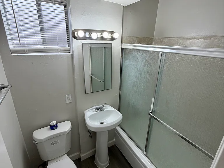 12414 Dunrobin Ave #5 — Photo 7