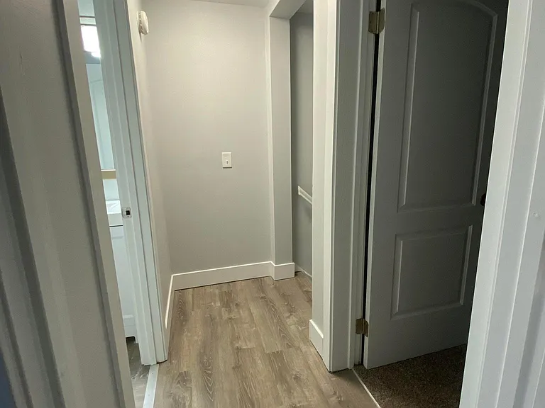 Sussex-Newly Upgraded top of stairs