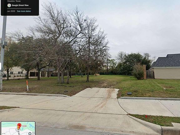 2nd image of 1239 S Kirkwood Rd