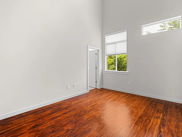 705 N Bluff Dr #6 — Photo 21