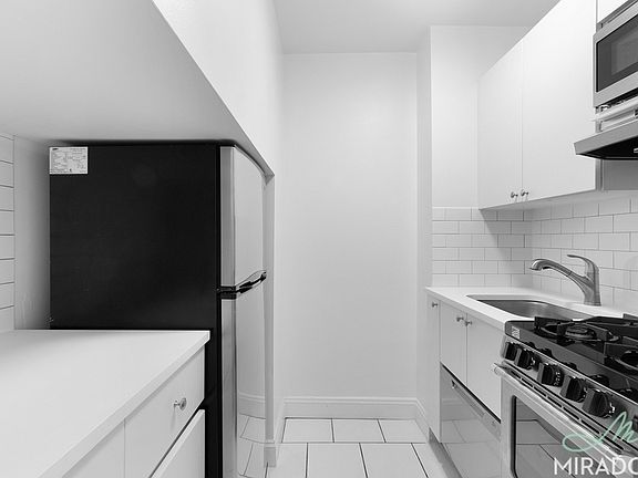 2nd image of 43 W 16th St APT 2G